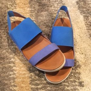 Gentle Souls Kenneth Cole Blue Sandals